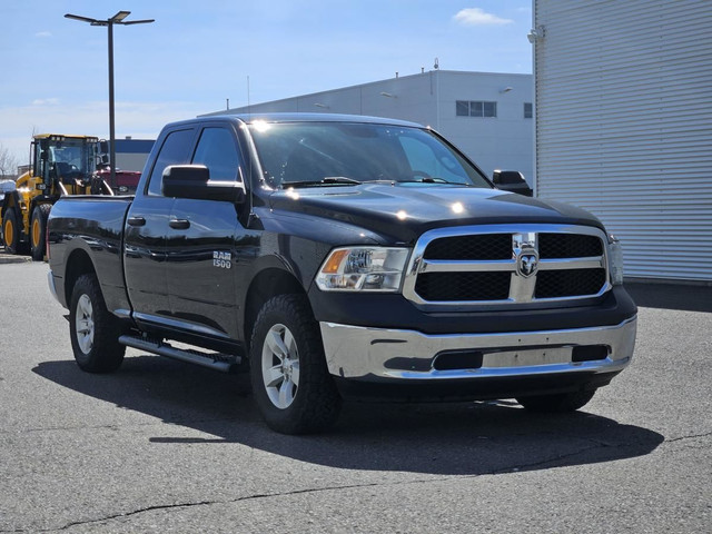 RAM 1500 Cabine quad 4RM, 140,5 po ST 2017 à vendre in Cars & Trucks in Victoriaville - Image 3