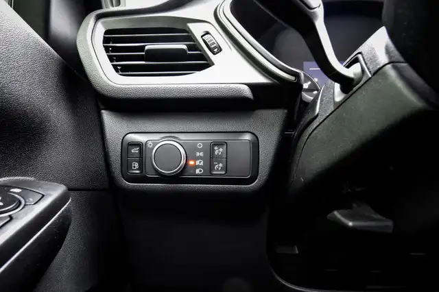 2022 Ford Escape SE Hybrid • HEATED SEATS • SPORT APPEARANCE PKG in Cars & Trucks in Kingston - Image 13