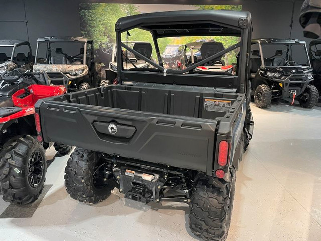 2025 CAN-AM DEFENDER XT HD9 SIDE BY SIDE in ATVs in London - Image 4