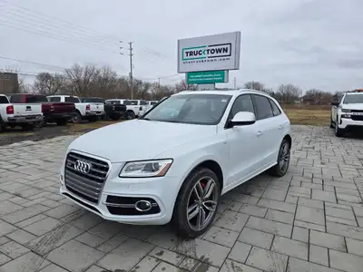 2016 Audi SQ5 Progressiv 3.0T Quattro with only 116,000kms. Equipped with diamond stitched leather,...