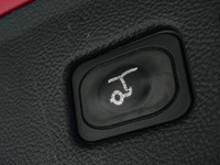 - Panoramic Sunroof - Heated Seats - Heated Steering Wheel - Power Liftgate - Navigation - Rear View... (image 7)