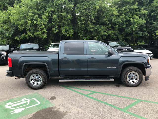 4x4 5.3 V8 2017 GMC Sierra 1500 W/T in Cars & Trucks in London - Image 4