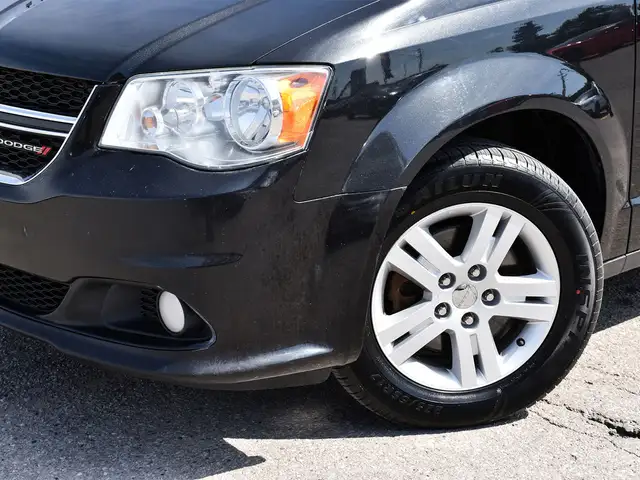 2016 Dodge Grand Caravan Crew ~Heated/Power Seats ~Cam ~Stow 'N  in Cars & Trucks in Barrie - Image 3