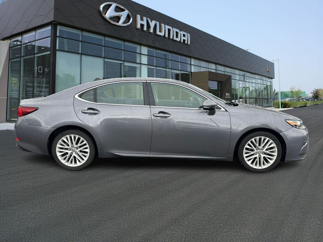 2017 Lexus ES 350 in Cars & Trucks in Oshawa / Durham Region - Image 4