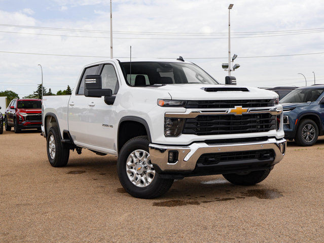 2025 Chevrolet Silverado 2500HD LT in Cars & Trucks in Edmonton - Image 2