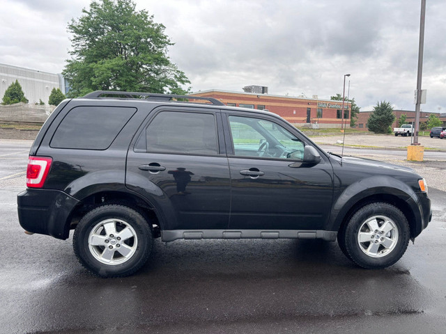 2011 Ford Escape XLT 4dr 4x4 Automatic in Cars & Trucks in Mississauga / Peel Region - Image 2