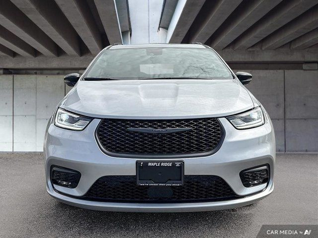 2024 Chrysler Pacifica Hybrid Premium S Appearance | Leather in Cars & Trucks in Tricities/Pitt/Maple - Image 2