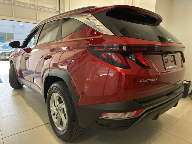  2022 Hyundai Tucson PREFERRED | 2.5L | AWD | APPLE CAR PLAY | 1 in Cars & Trucks in Oakville / Halton Region - Image 3