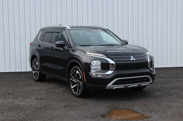 2022 Mitsubishi Outlander LE | Roof | Nav | Cam | HtdSeat | Warr in Cars & Trucks in Saint John - Image 2