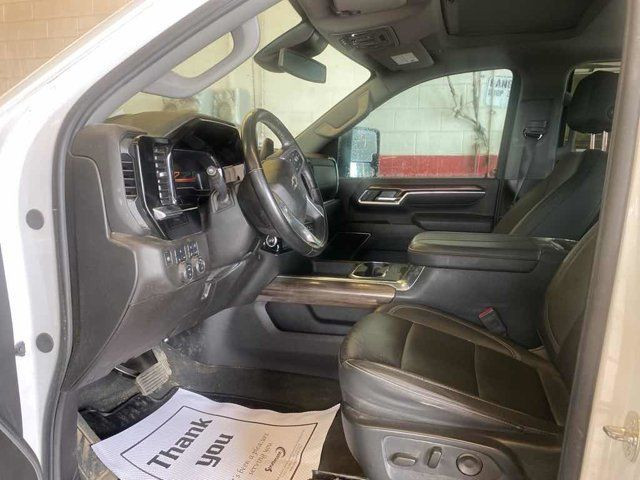 2024 Chevrolet Silverado 2500HD LT Crew 4WD | Duramax Diesel in Cars & Trucks in Guelph - Image 3