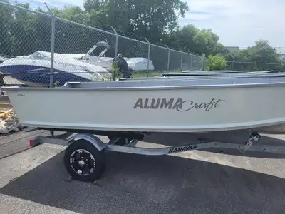 2024 AlumaCraft V14 Meme prix avec ou sans plancher , trailer en sus . Connu pour être le bateau fia...