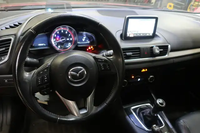 2015 Mazda 3 Skyactiv GT Hatchback62863211219203123