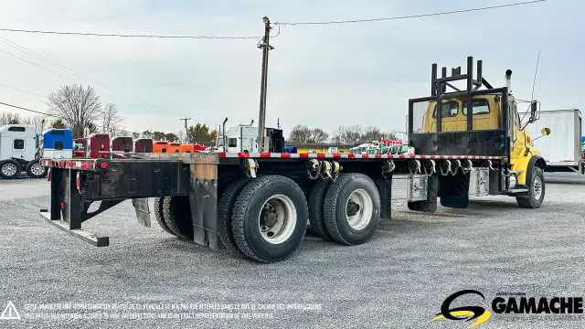 2006 STERLING LT9500 CAMION PLATE FORME in Heavy Trucks in Moncton - Image 5