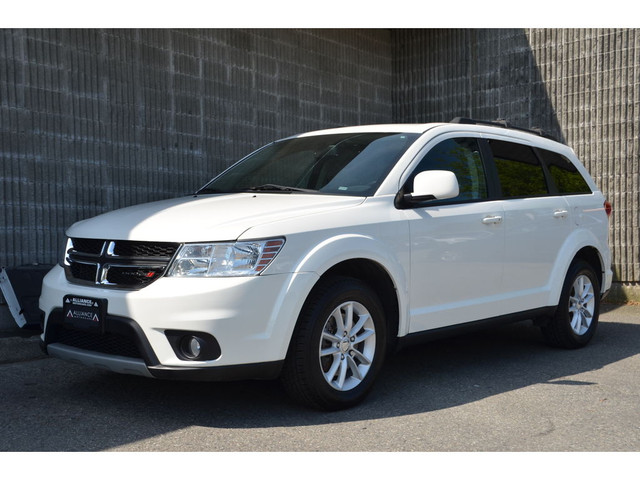 2019 Dodge Journey Crossroad AWD in Cars & Trucks in Burnaby/New Westminster - Image 2