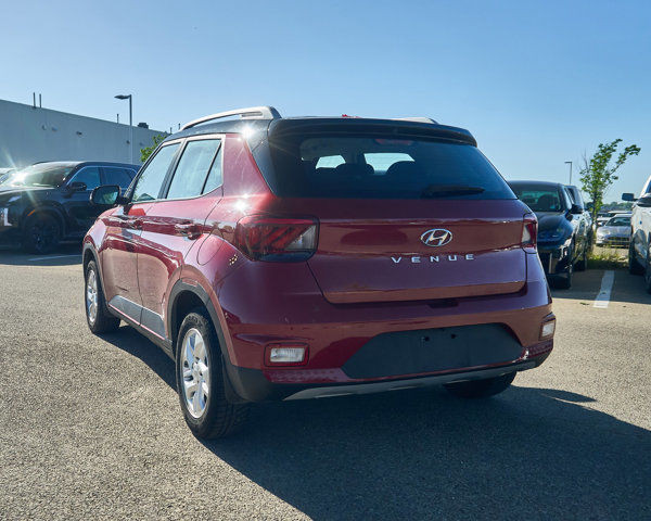 2021 Hyundai Venue Preferred | Backup Cam | Cross-traffic Alert in Cars & Trucks in Edmonton - Image 3