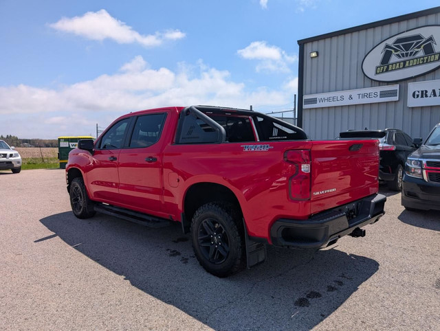 2019 Chevrolet Silverado 1500 LT Trail Boss in Cars & Trucks in London - Image 3