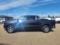 DURAMAX | HEATED CLOTH 40/20/40 SPLIT BENCH FRONT SEAT | REMOTE START | REAR CAMERA | POWER SLIDING... (image 2)
