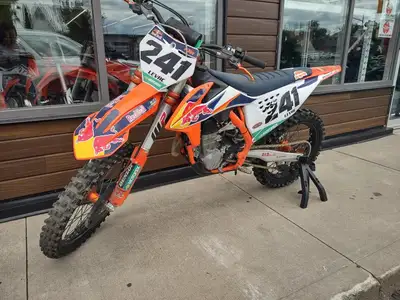 2020 KTM 450 SX-F FACTORY EDITION SAVE $3000 RABAIS AVEC RABAIS = 29.61$/semaine (84 mois @ 8.99% +...