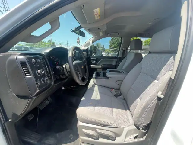 2019 Chevrolet Silverado 2500 Work Truck in Cars & Trucks in Ottawa - Image 11