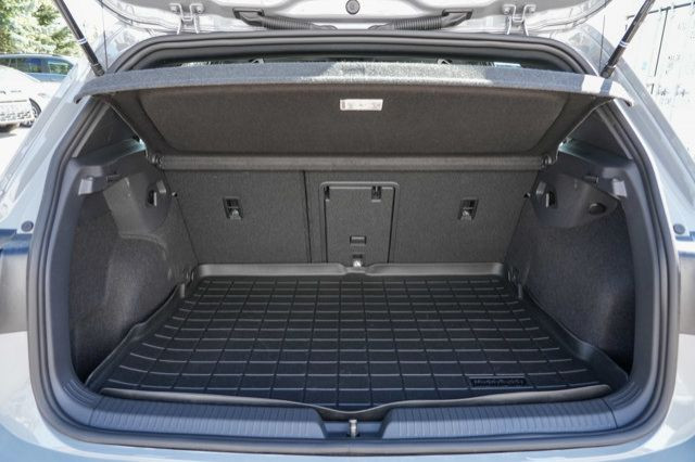 2023 Volkswagen Golf GTI Performance in Cars & Trucks in Calgary - Image 4