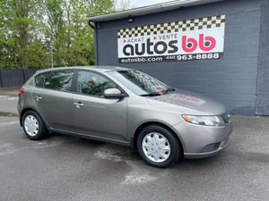2012 Kia Forte5 EX Hatchback ( AUTOMATIQUE - 115 000 KM )