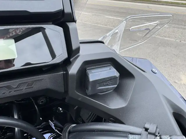2025 Honda NT1100D DCT in Sport Touring in Kitchener / Waterloo - Image 25