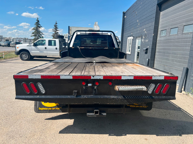 2019 Ford Super duty F-550 DRW XLT FLAT BED in Cars & Trucks in Calgary - Image 4