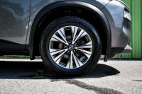 This 2022 Nissan Rogue is for sale today. This SUV has 105,201 kms. It's grey in colour and is compl... (image 6)