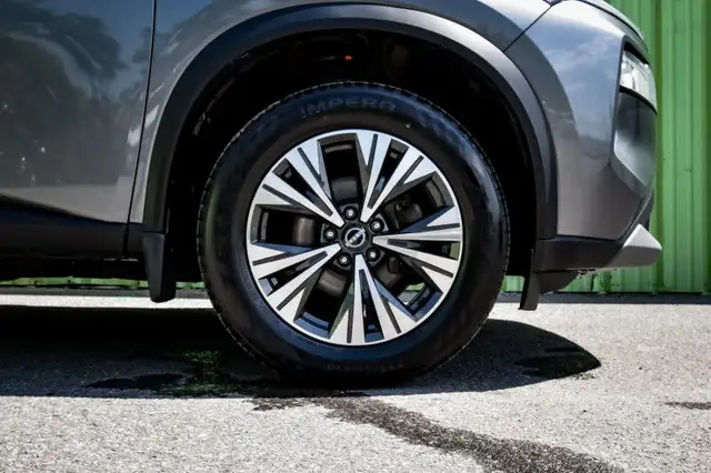 2022 Nissan Rogue SV • MOONROOF • 360 CAM • HEATED SEATS/STEERIN in Cars & Trucks in Kingston - Image 8