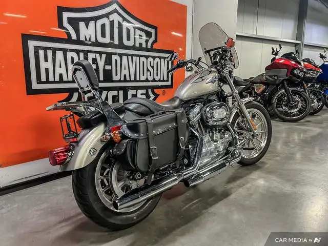 2009 Harley-Davidson XL883L SUPERLOW in Street, Cruisers & Choppers in Calgary - Image 8