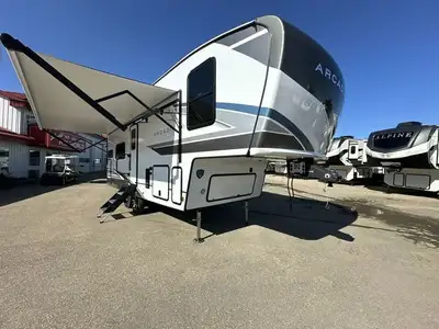 On the exterior you get an elegant look on this amazing camper, 6 point electric auto level, 220 wat...