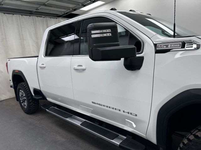 2025 GMC Sierra 2500HD SLE 6.6L GAS 8CYL | HEATED FRONT SEATS... in Cars & Trucks in Lethbridge - Image 2