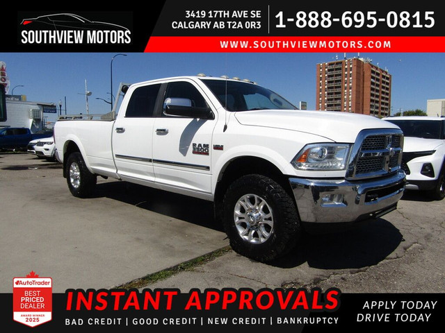 2014 Ram 3500 LARAMIE 4WD CREW CAB 6.4L HEMI in Cars & Trucks in Calgary