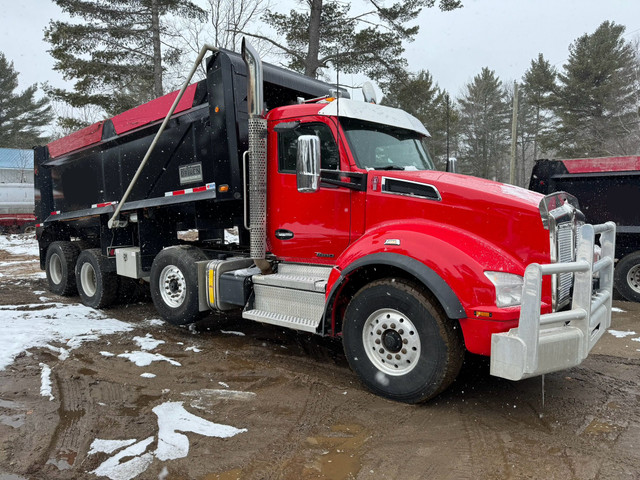 2020 Kenworth T880 Tri Axle Dump Truck with WARRANTY in Farming Equipment in Sudbury - Image 2