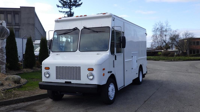 2006 Morgan Olson Workhorse W42 Step Van Rear Workshop 14 foot in Cars & Trucks in Richmond - Image 4