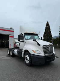Ryder Stock ID: 239940 Transmission Type/Speed: Auto 13 Engine: DIESEL X15 GHG'17 450/1800 Horse Pow... (image 4)