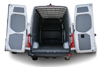 Options: Paroi de séparation intégrale Rétroviseurs extérieurs rabattables électriquement Avertisseu... (image 8)