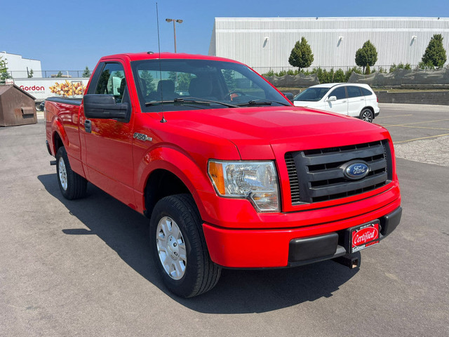 2012 Ford F-150 STX 4x2 Regular Cab Styleside 6.5 ft. box 126 in in Cars & Trucks in Mississauga / Peel Region - Image 3