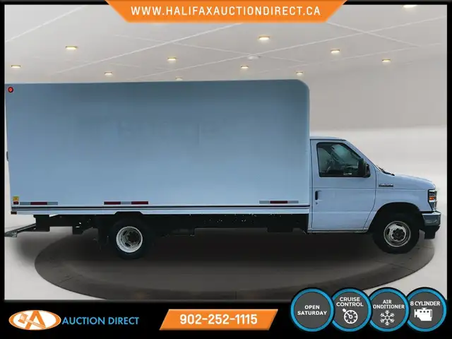 2021 Ford E-350 Cutaway 1 TON CUBE VAN! AC! BLUETOOTH! 16 FOO... in Cars & Trucks in Bedford - Image 5