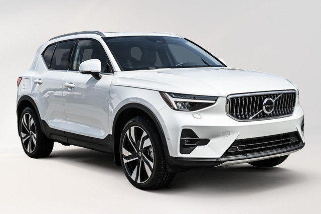 2024 Volvo XC40 in Cars & Trucks in City of Montréal - Image 4