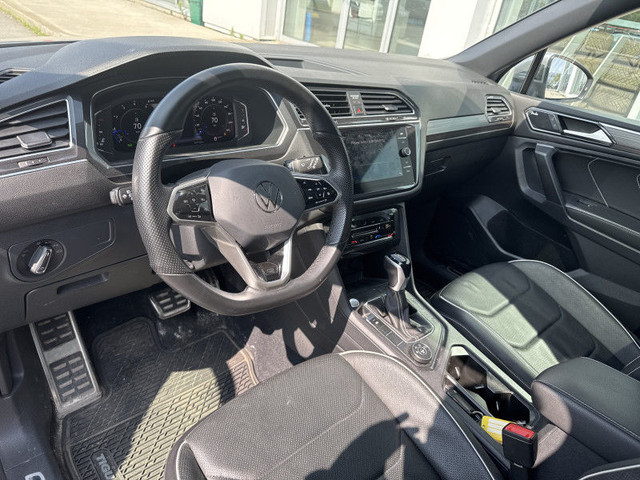 2022 VOLKSWAGEN TIGUAN HIGHLINE RLINE CUIR TOIT PANO CARPLAY CAM in Cars & Trucks in Laval / North Shore - Image 3