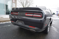 SAFETY INCLUDED SERVICE RECORDS Nice Clean Dodge Challenger SXT 3.6L V6 With Automatic Transmission.... (image 5)