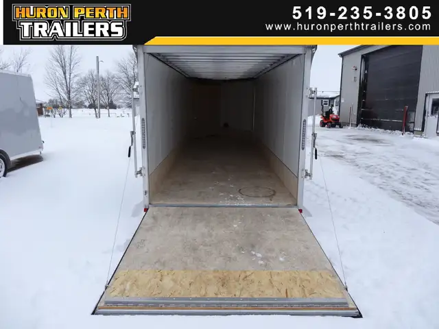 2023 OCTANE Fuel Series 7x27 Aluminum Snowmobile Trailer in Cargo & Utility Trailers in Grand Bend - Image 6