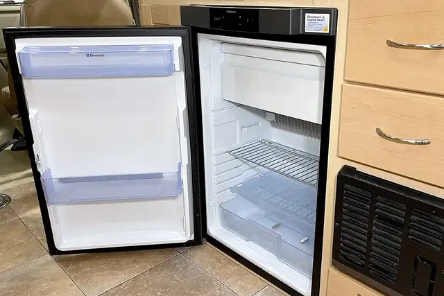 2012 Pleasure-Way Excel TS – Pre-Owned Class B Motorhome. in RVs & Motorhomes in Red Deer - Image 29