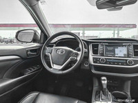 The 2019 Toyota Highlander features all-wheel drive, leather heated front seats, and a versatile 3rd... (image 9)