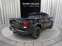 ALLOY WHEELS, TRAILER SWAY CONTROL, REMOTE KEYLESS ENTRY, TRACTION CONTROL, ELECTRONIC STABILITY, HE... (image 6)