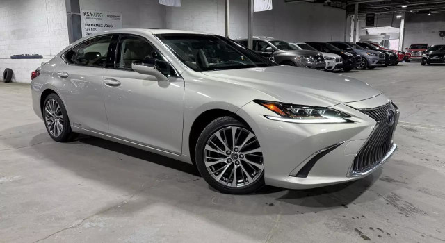 2019 LEXUS ES 300H FWD/CUIR/NAV/CAMERA/TOIT/CARPLAY/AC/MAGS/3732 in Cars & Trucks in City of Montréal