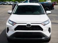 2020 Toyota RAV4 LE AWD Reliable, Capable & Ready for Adventure Discover the perfect blend of effici... (image 5)