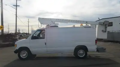 Amvic Licenced... New Arrival on the Lot..... Ask For !Special! Lease to Own program (OAC) 1999 FORD...