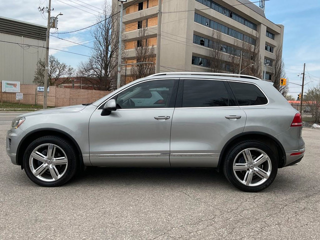 2016 Volkswagen Touareg TDI Execline w/Technology - LEATHER! NAV in Cars & Trucks in Kitchener / Waterloo - Image 4